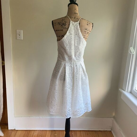 Francesca’s white lace dress size M - Picture 3 of 16